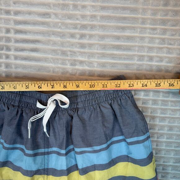Chubbies Striped Swim Trunks Mens Size Medium 5.5" Inseam Zipper Back Pocket - Picture 3 of 7